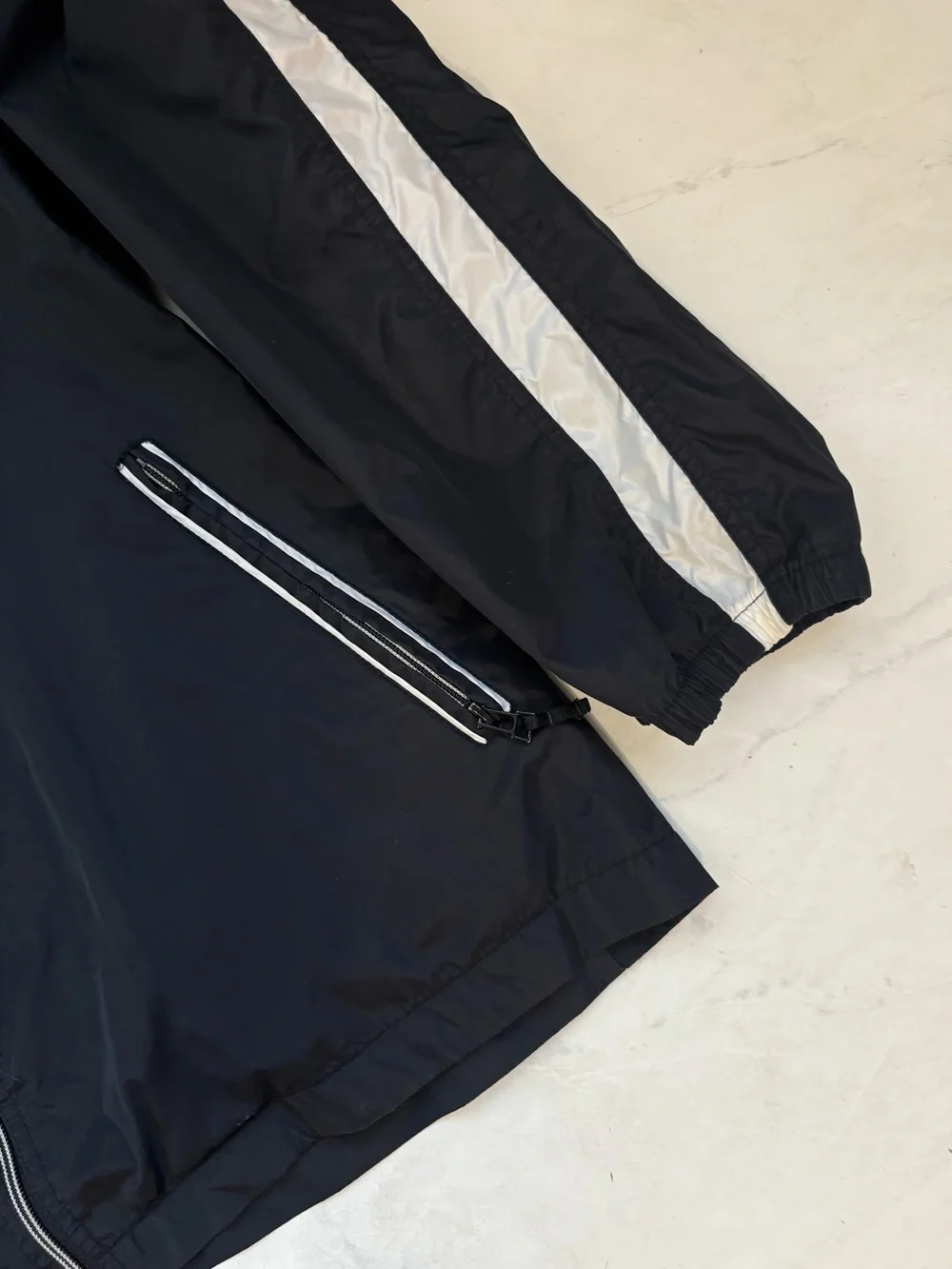 Vintage 90s Nike Size XXL Black White Full Zip Windbreaker Jacket Flawed